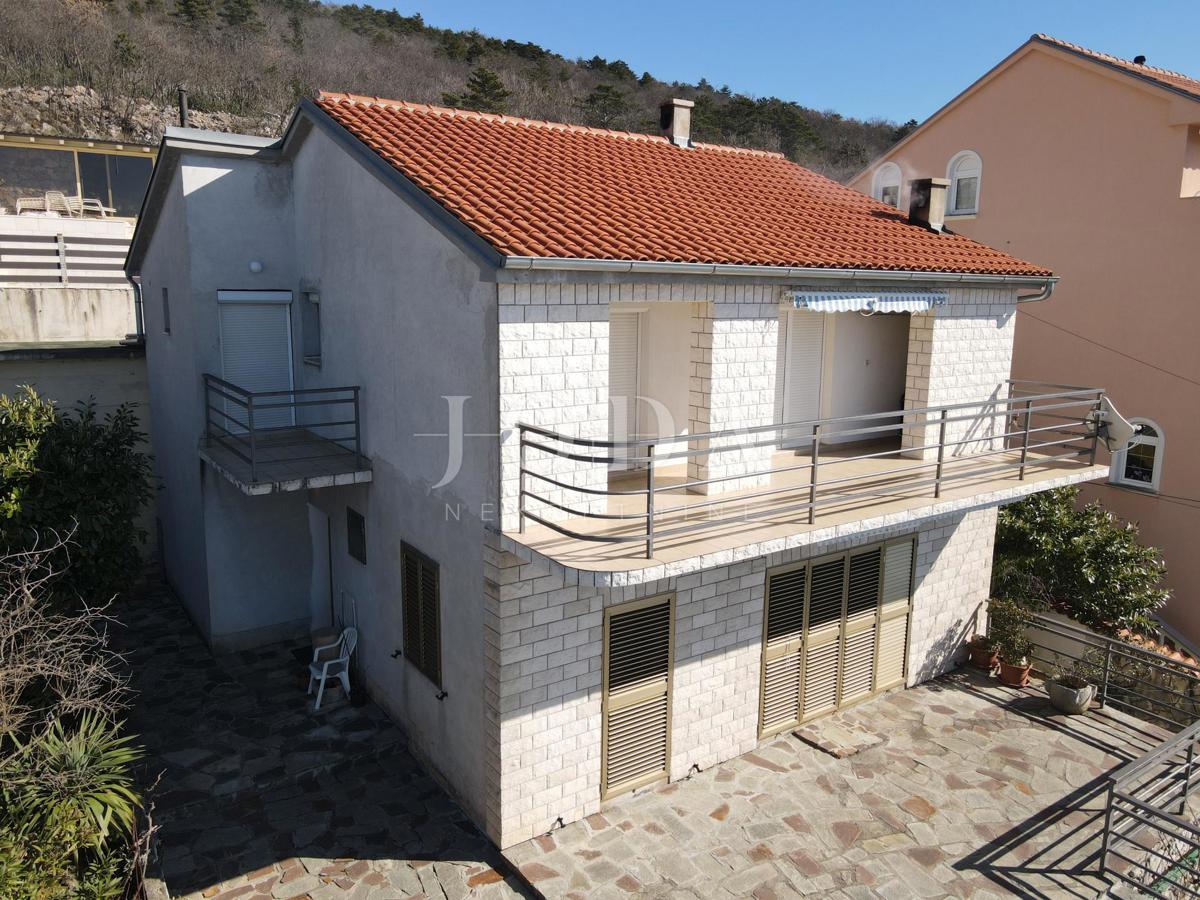 Casa con 2 appartamenti e vista panoramica