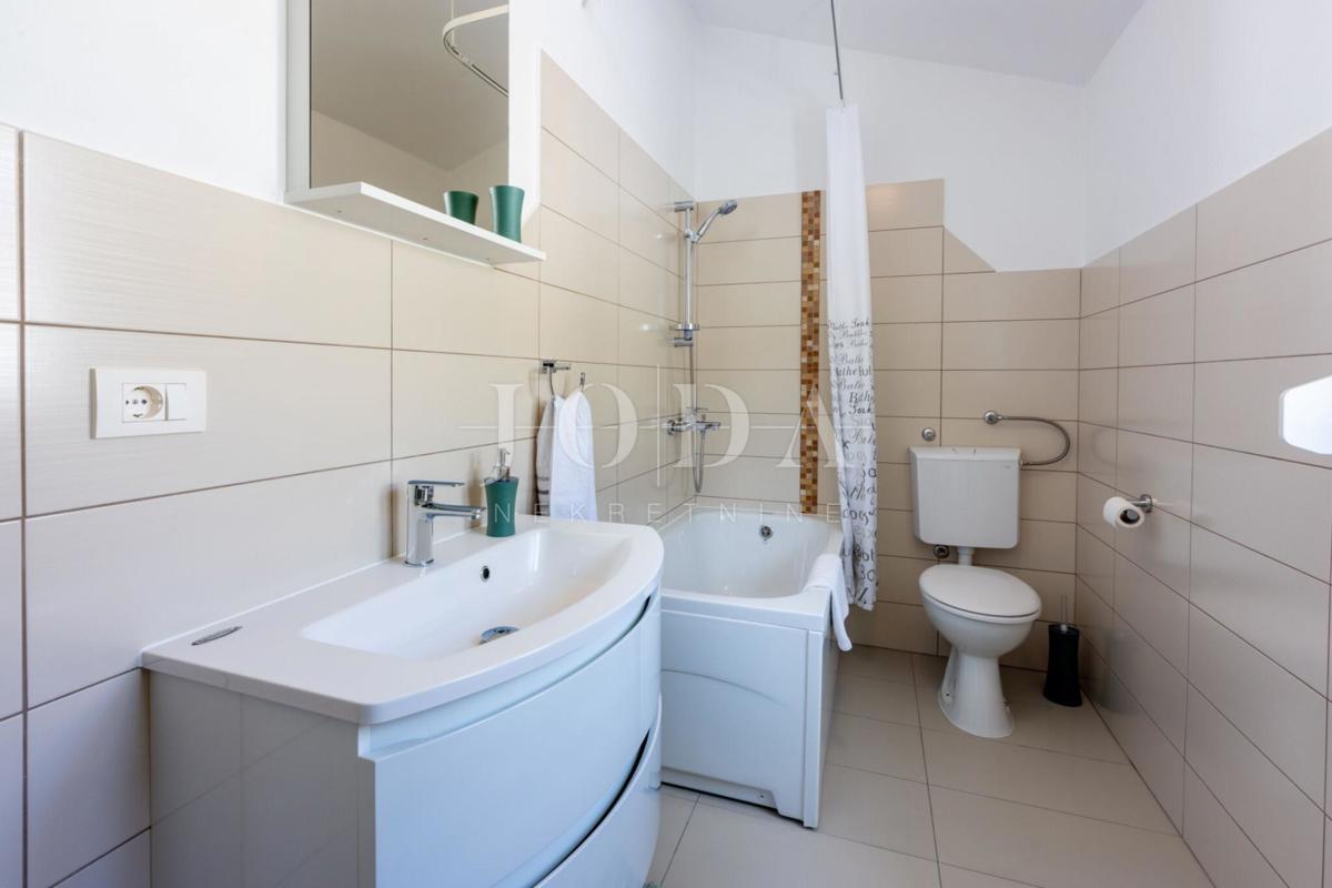 Casa con 2 appartamenti e vista panoramica