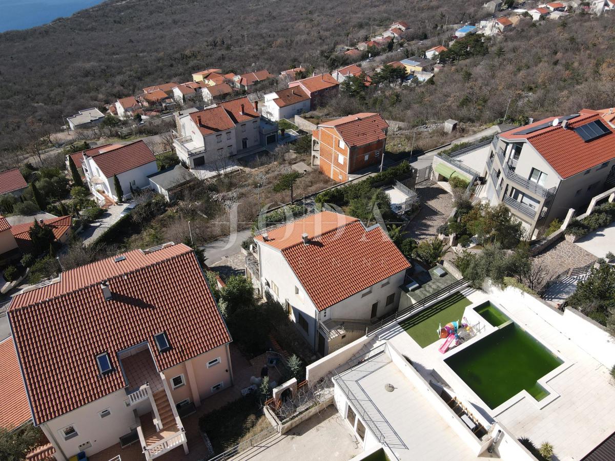 Casa con 2 appartamenti e vista panoramica