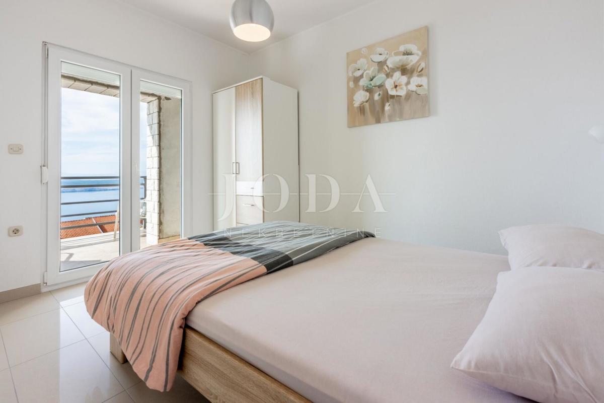 Casa con 2 appartamenti e vista panoramica