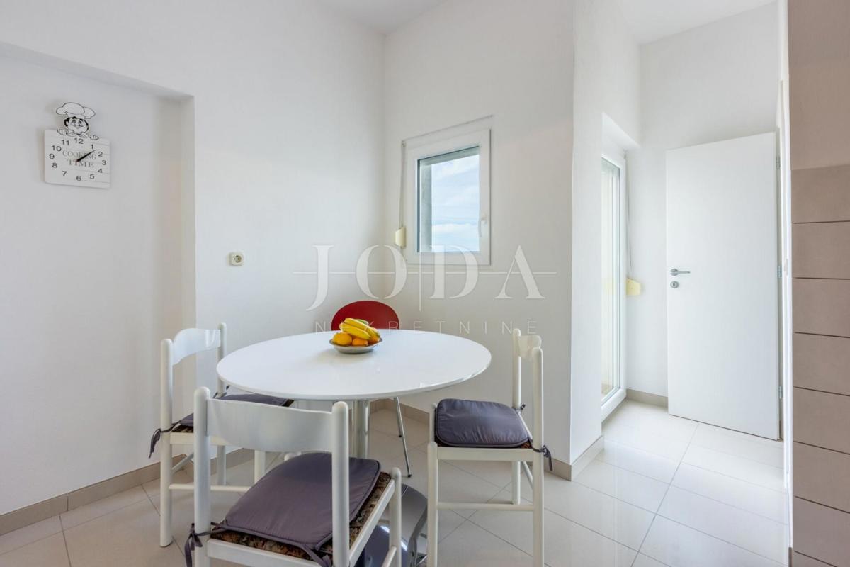 Casa con 2 appartamenti e vista panoramica