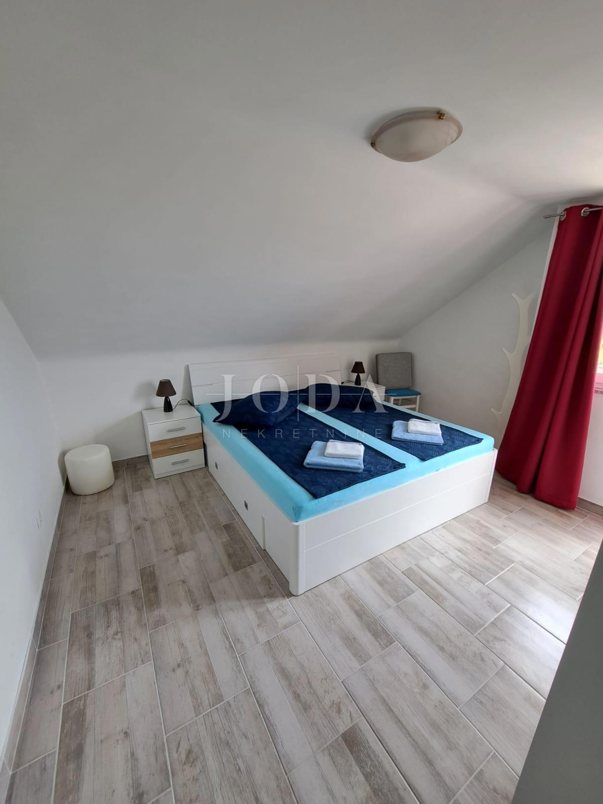 Beautiful house with 4 residential units, Vrbnik