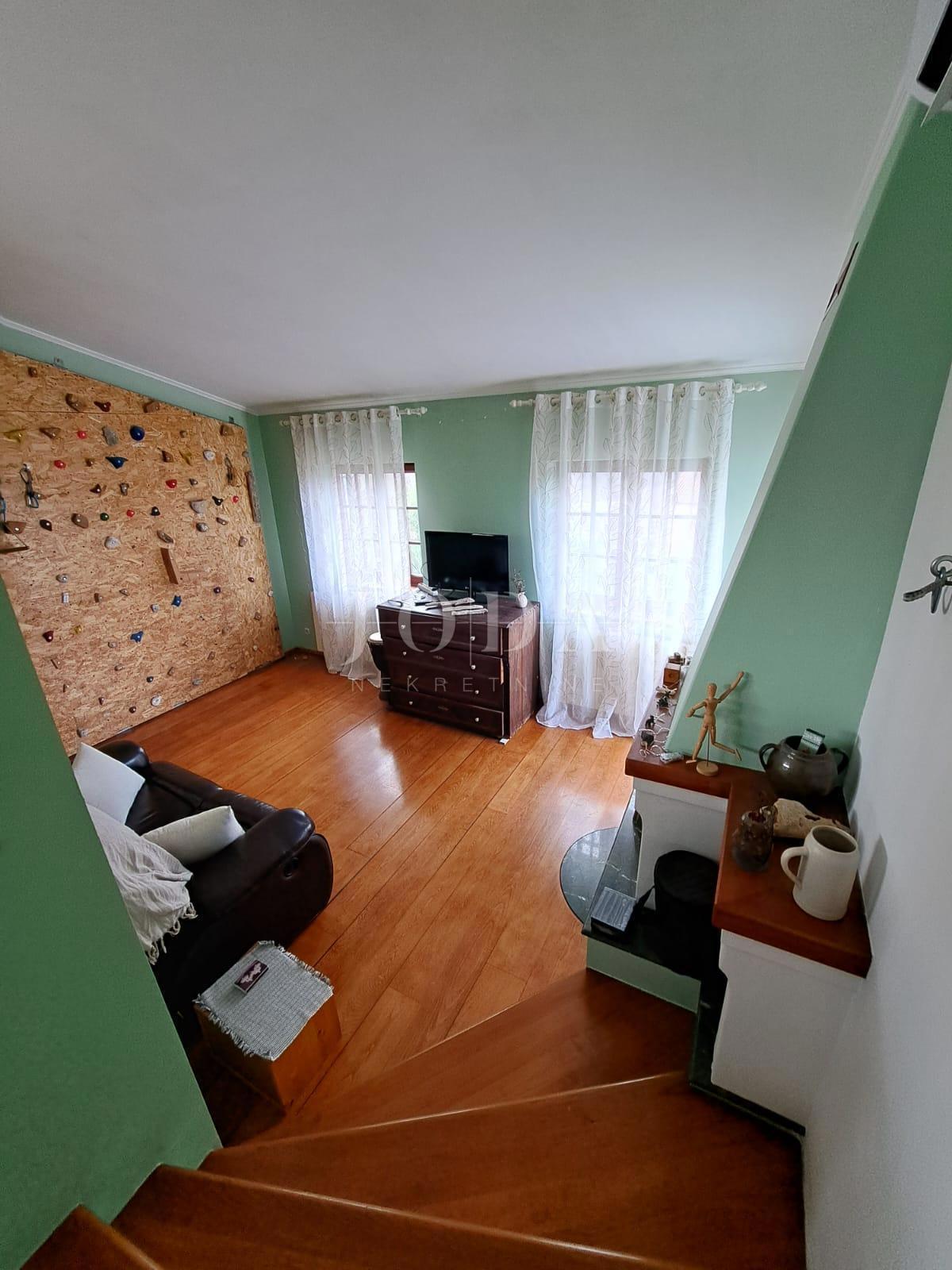 Detached house with a large garden - Njivice, island of Krk