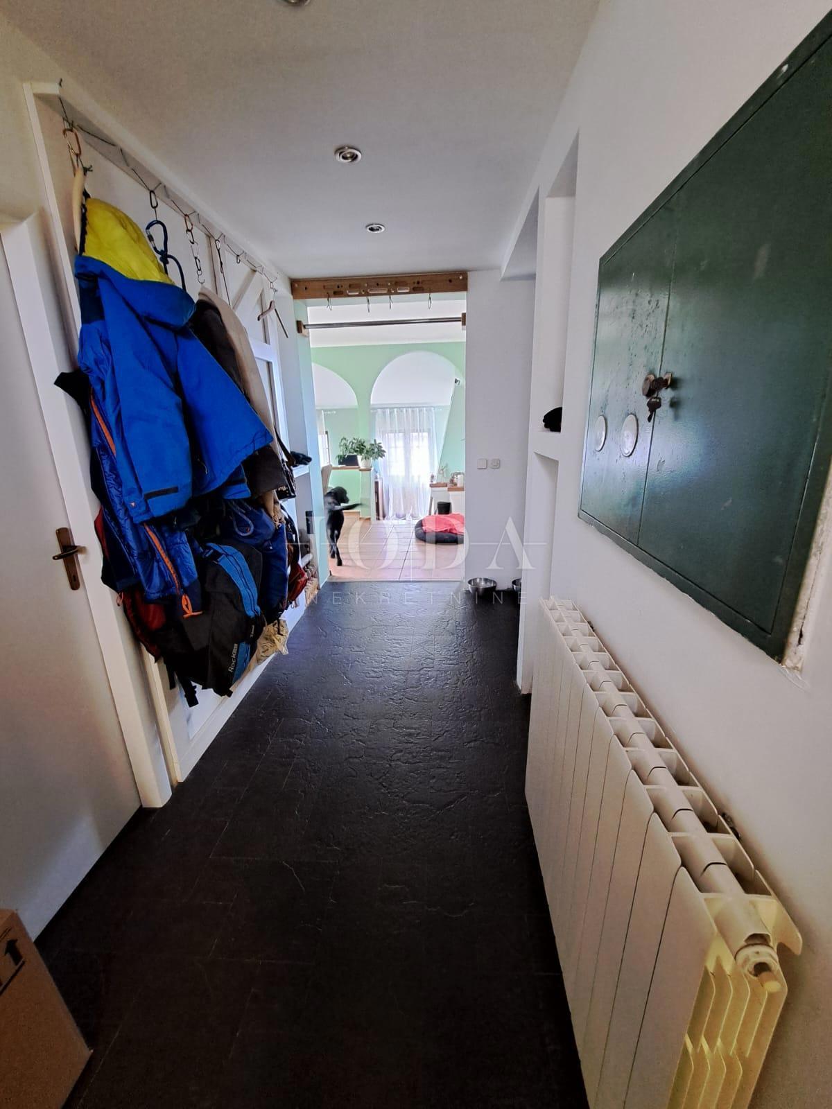 Detached house with a large garden - Njivice, island of Krk