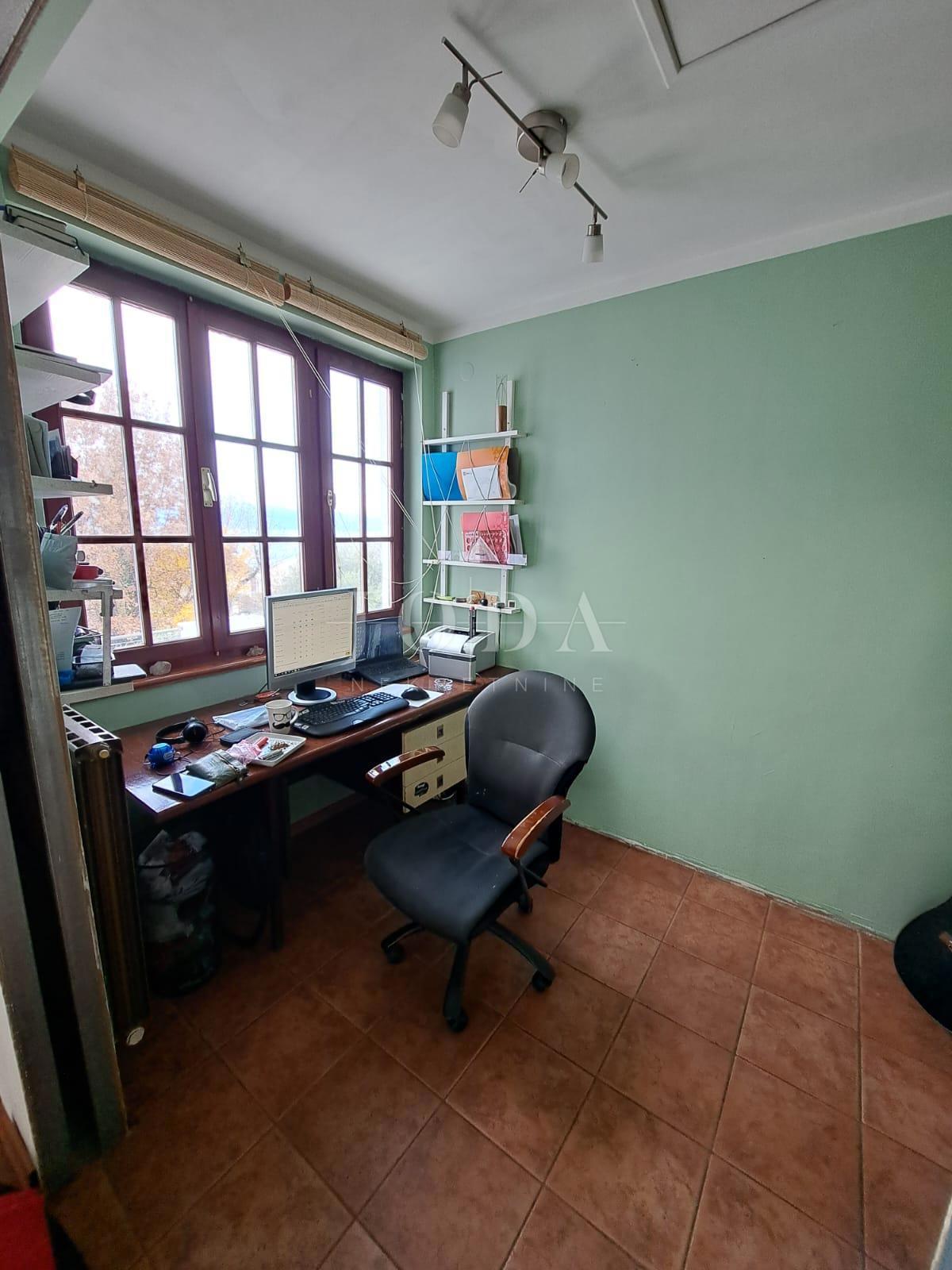 Detached house with a large garden - Njivice, island of Krk