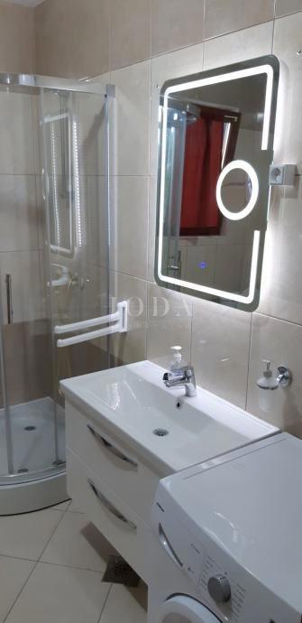 Casa rustica in pietra con piscina, Malinska, dintorni