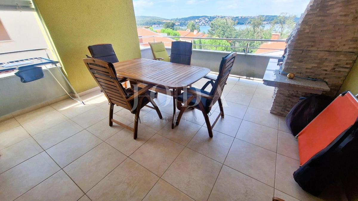 Isola di Krk! Spazioso appartamento a 100 m dal mare!