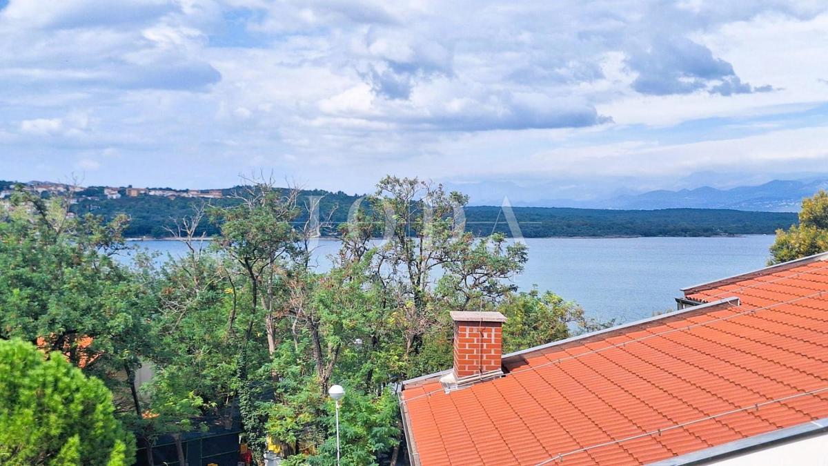 Isola di Krk! Spazioso appartamento a 100 m dal mare!