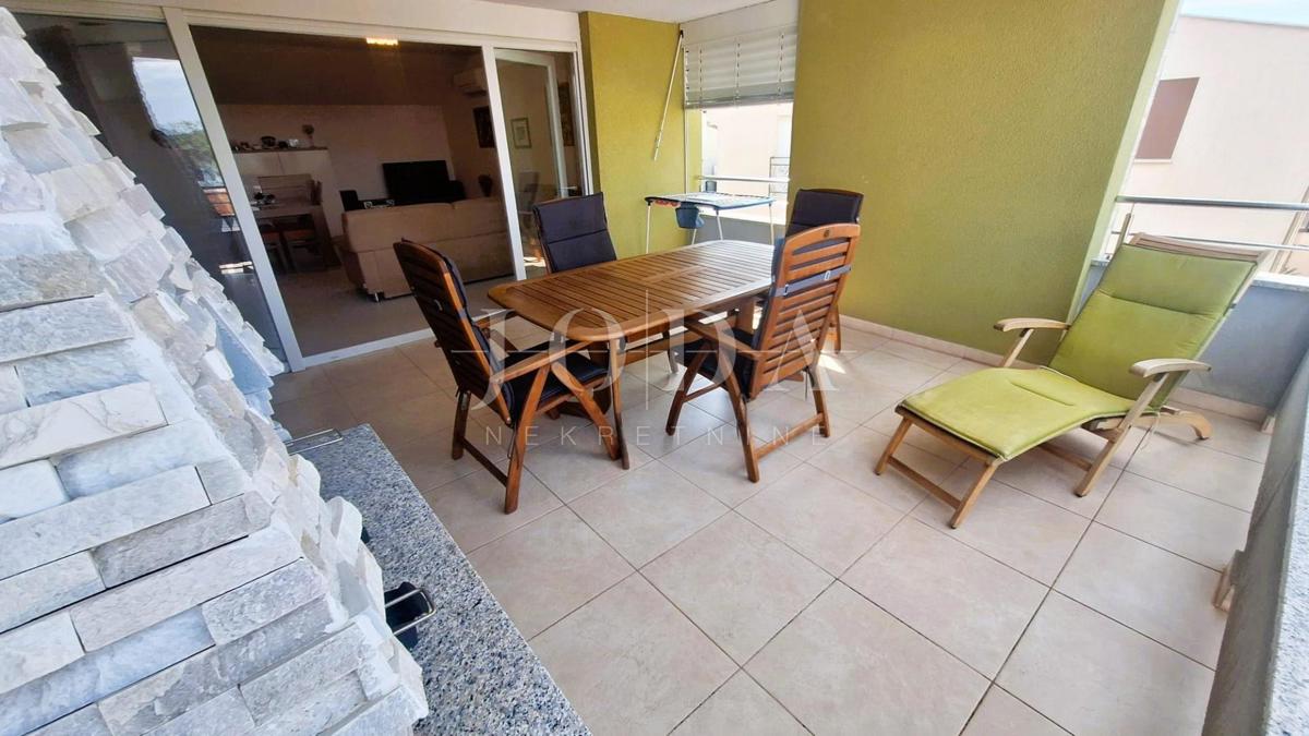 Isola di Krk! Spazioso appartamento a 100 m dal mare!