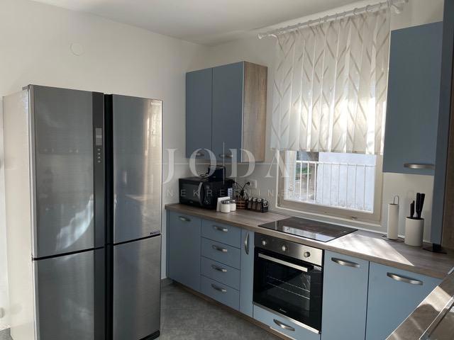 Casa Lukovo Šugarje, Karlobag, 95m2, vicino al mare