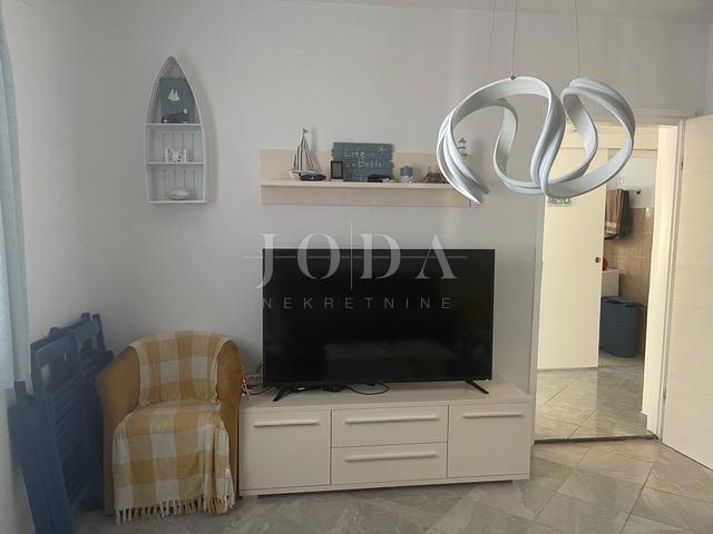 Casa Lukovo Šugarje, Karlobag, 95m2, vicino al mare