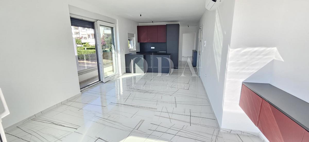 Nuovo edificio Novalja