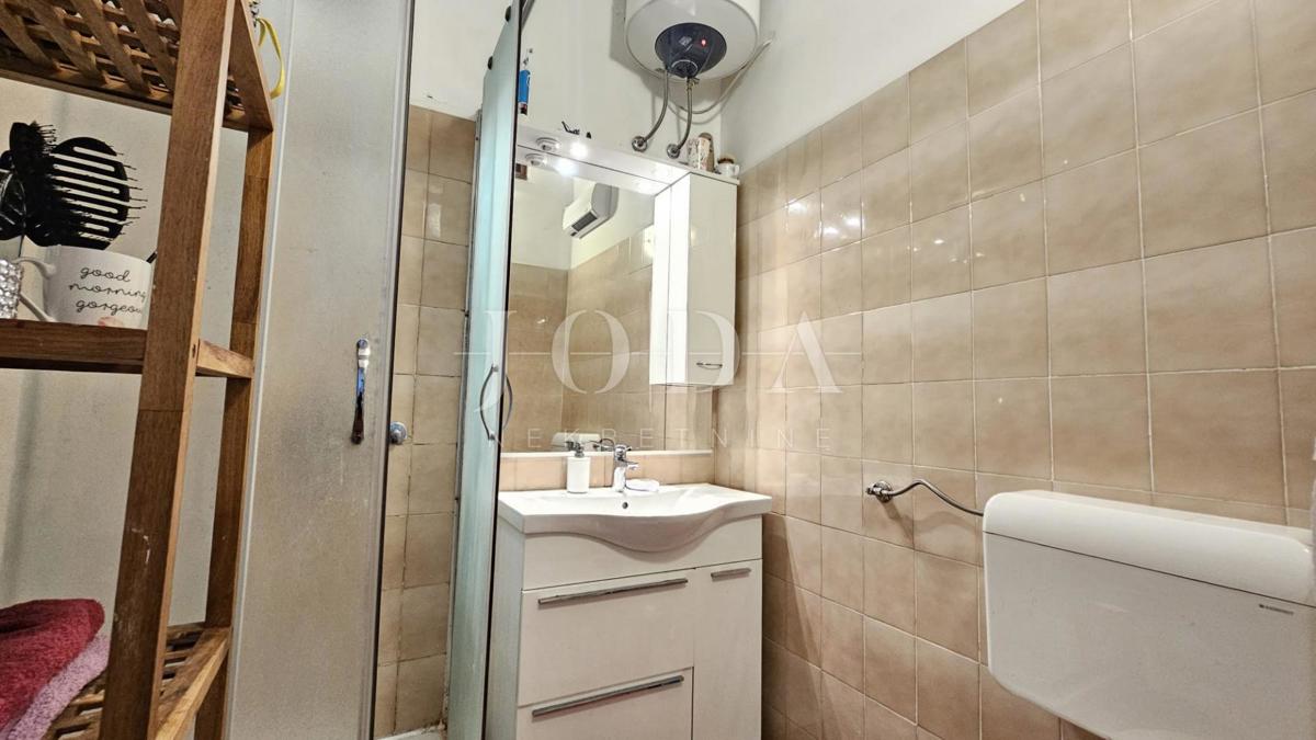 Crikvenica casa 1a fila al mare sul lungomare