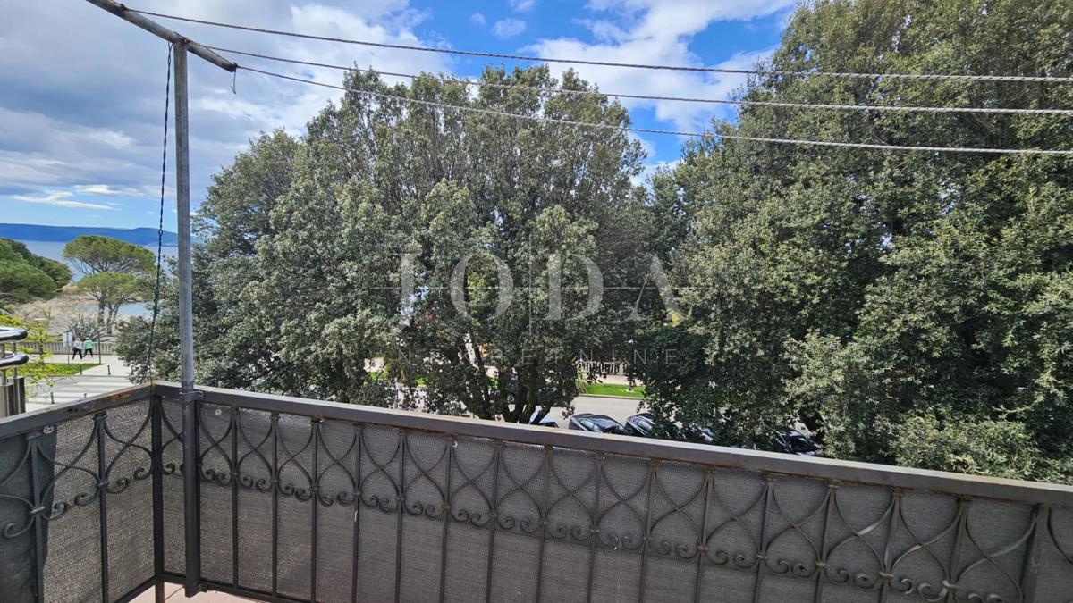 Crikvenica casa 1a fila al mare sul lungomare