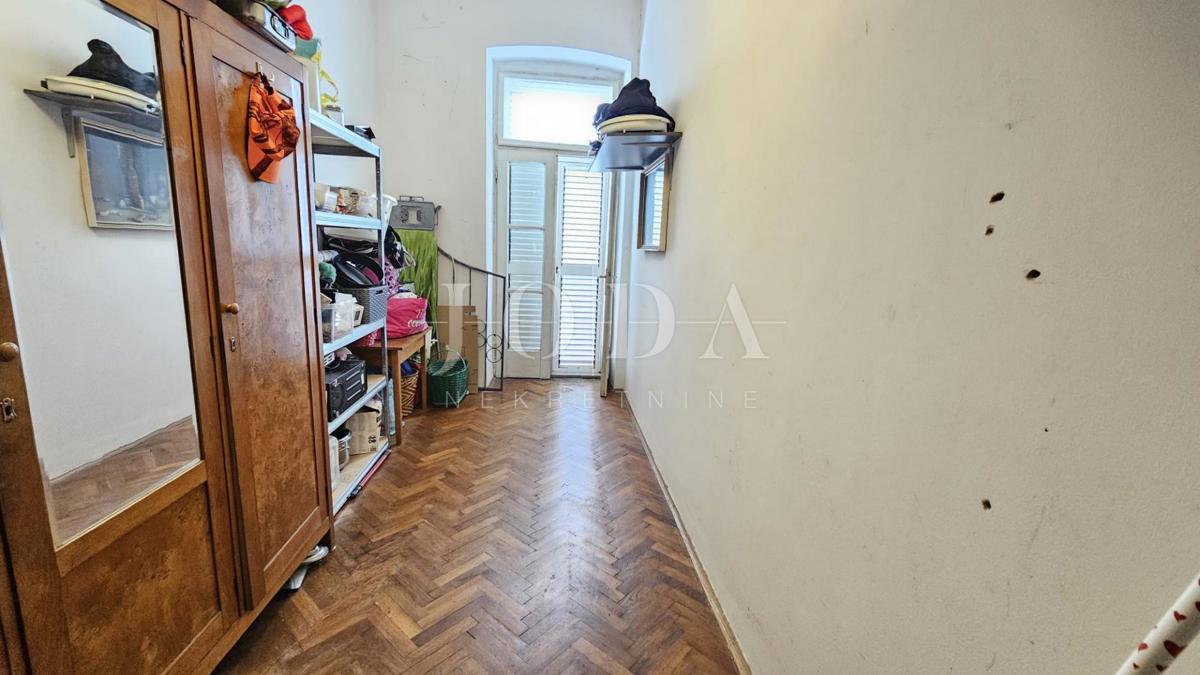 Crikvenica casa 1a fila al mare sul lungomare