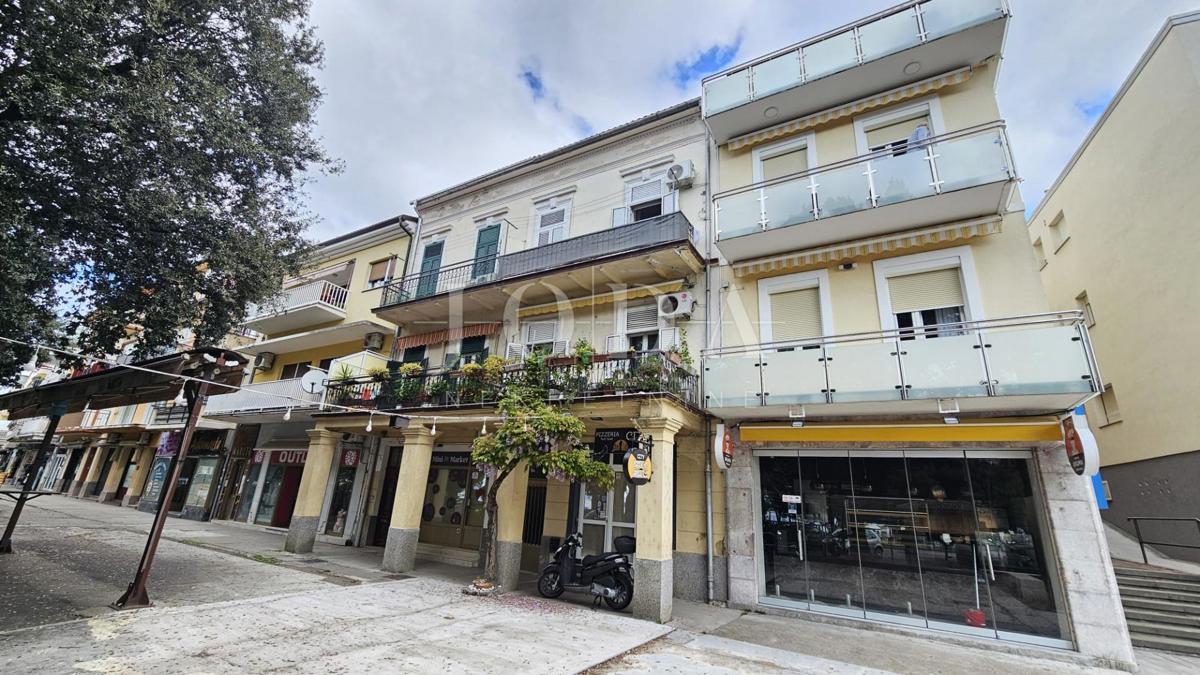 Crikvenica casa 1a fila al mare sul lungomare