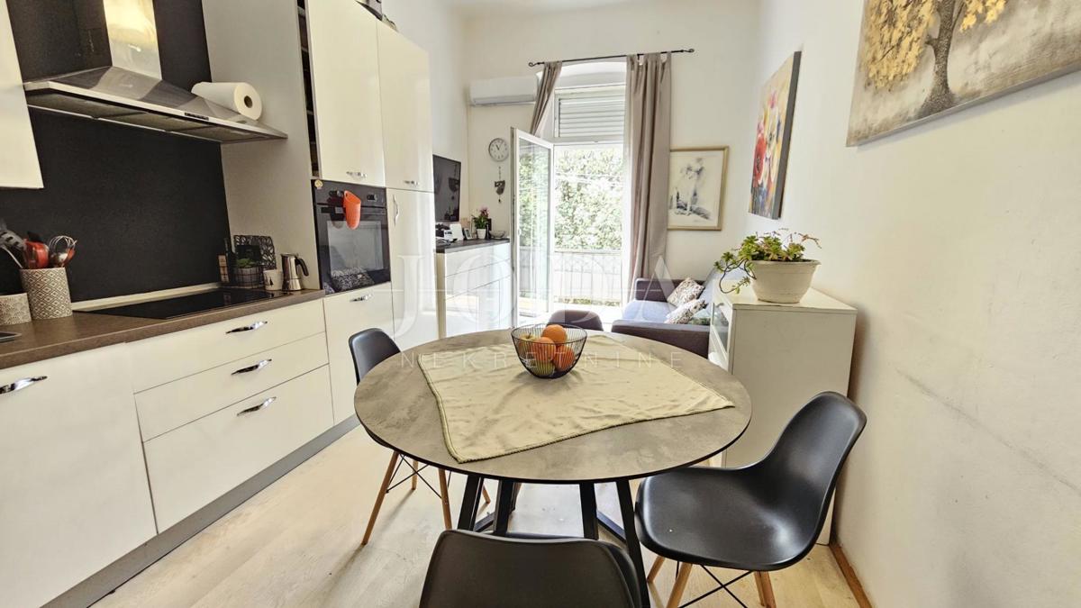 Crikvenica casa 1a fila al mare sul lungomare