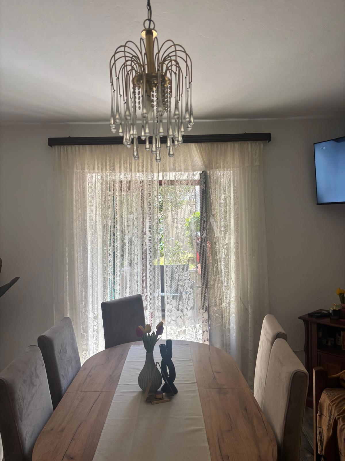 SENJ, casa con giardino nel centro della città