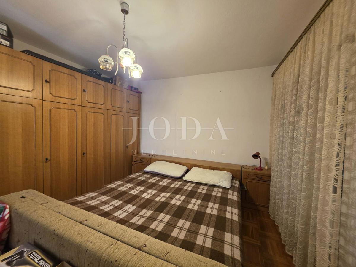 SENJ, casa con giardino nel centro della città