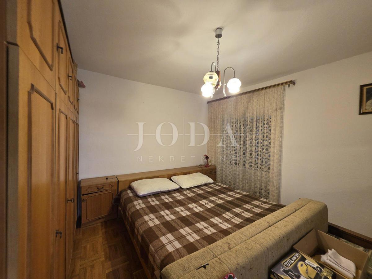 SENJ, casa con giardino nel centro della città