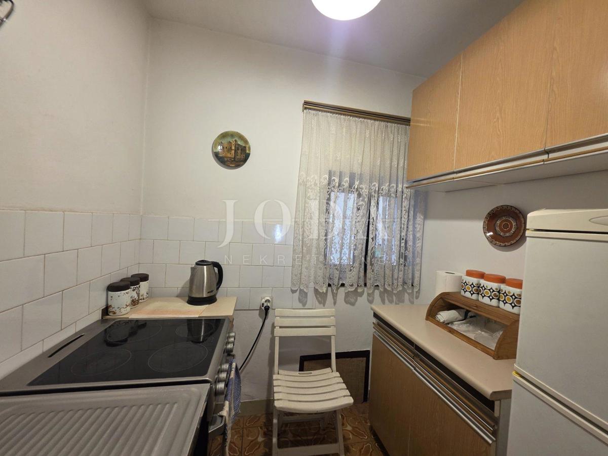 SENJ, casa con giardino nel centro della città