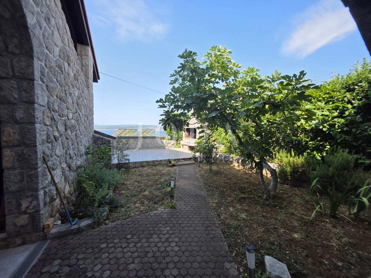 Crikvenica,  Tre unità abitative con giardino