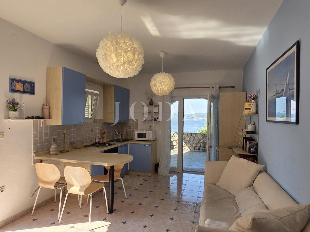 Crikvenica,  Tre unità abitative con giardino