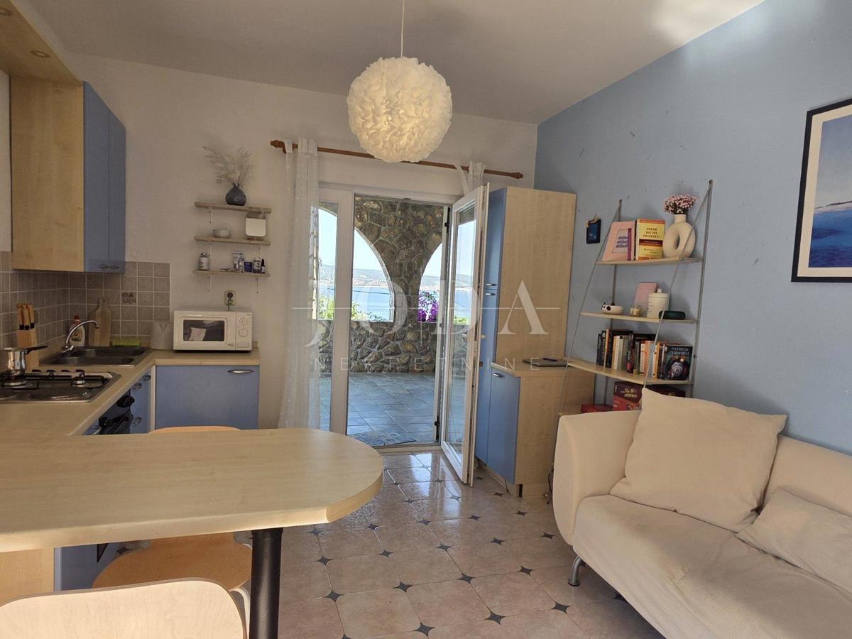 Crikvenica,  Tre unità abitative con giardino