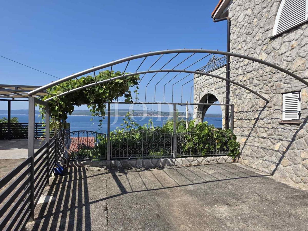 Crikvenica,  Tre unità abitative con giardino