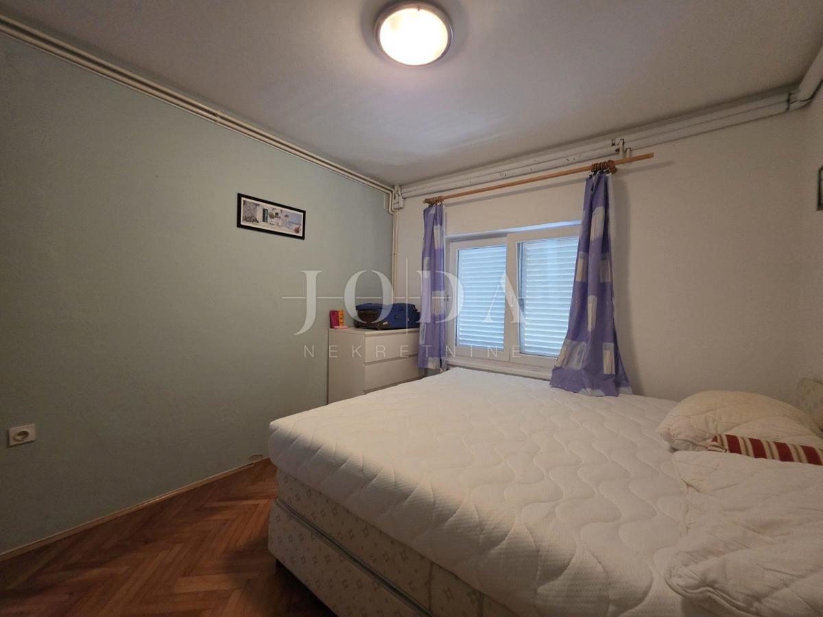 Crikvenica,  Tre unità abitative con giardino