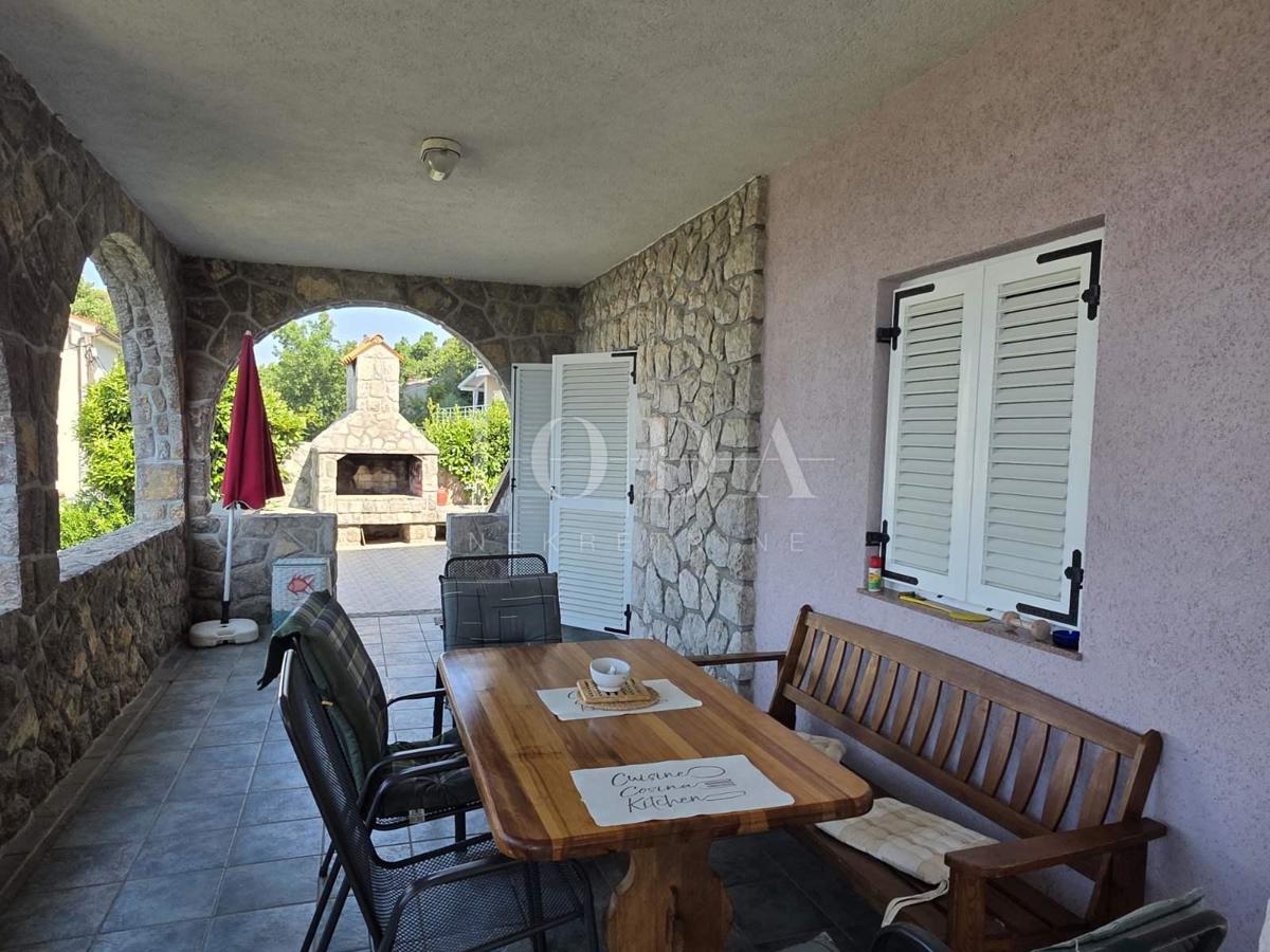 Crikvenica,  Tre unità abitative con giardino