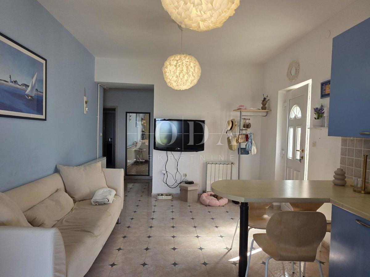 Crikvenica,  Tre unità abitative con giardino