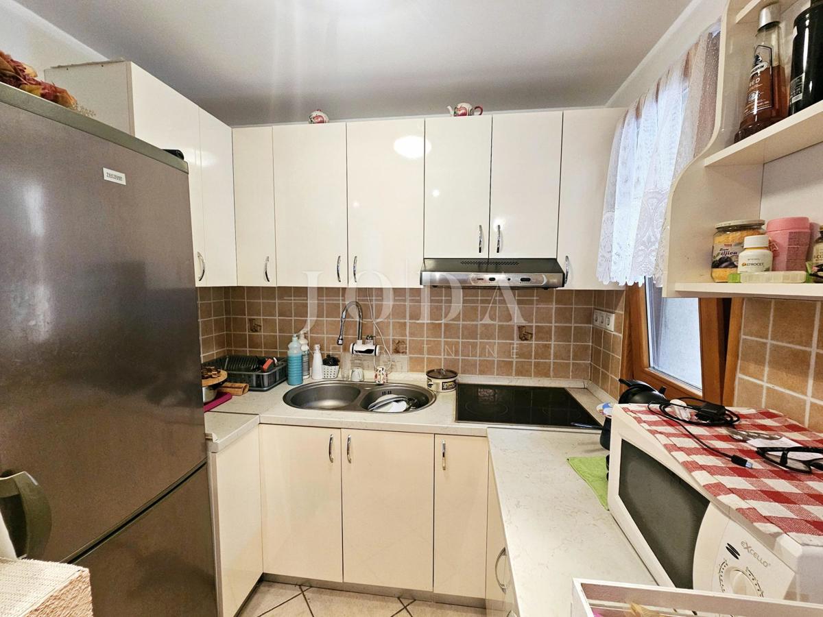 Casa con due appartamenti vicino a Malinska