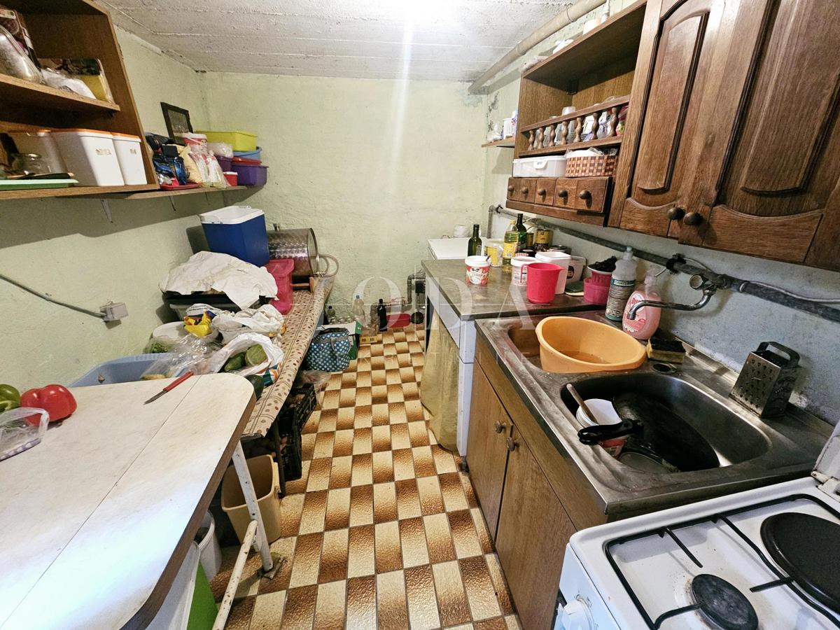 Casa con due appartamenti vicino a Malinska