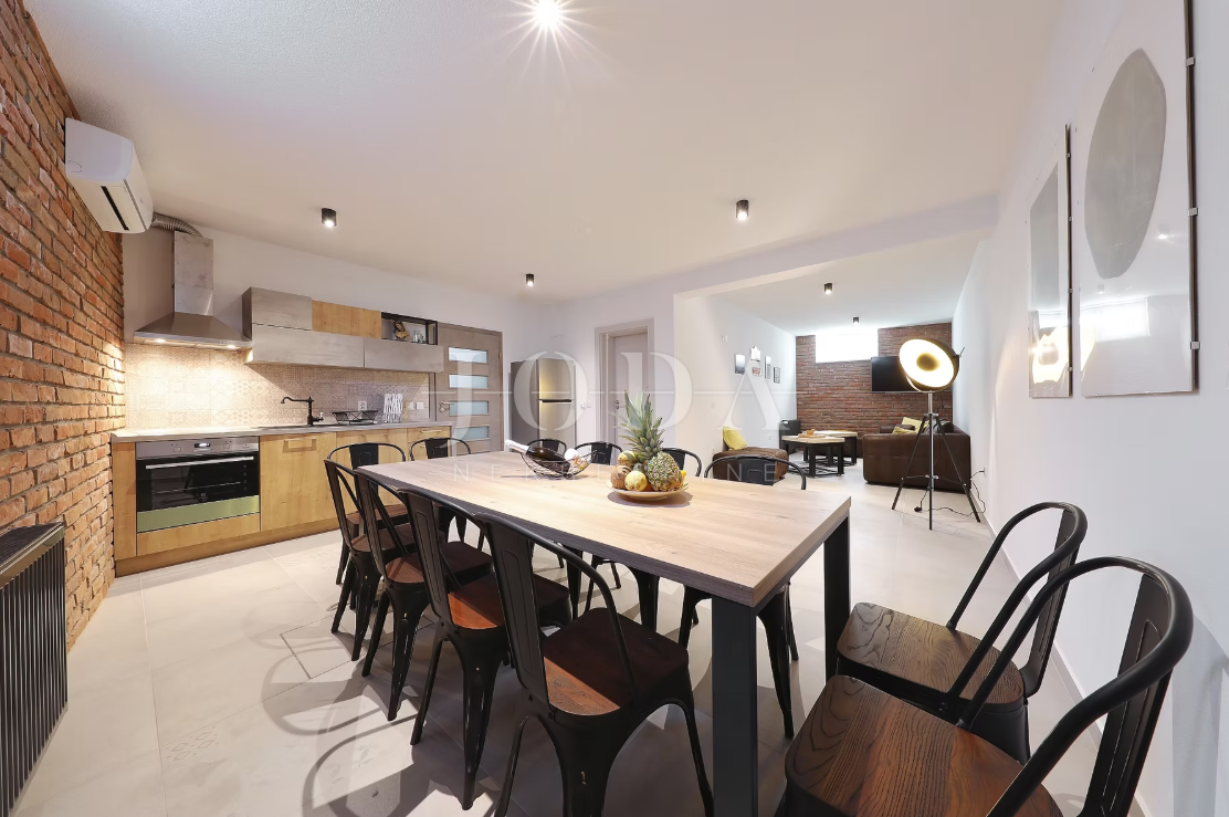 Casa Seline, Starigrad, 377m2