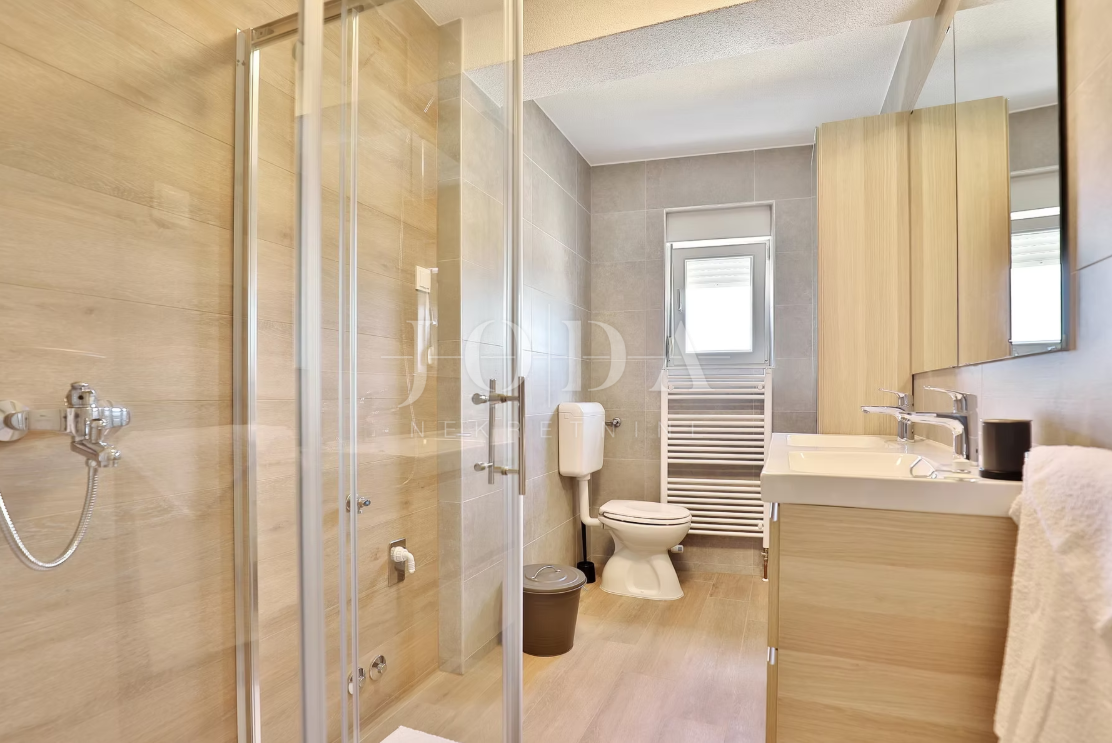 Casa Seline, Starigrad, 377m2