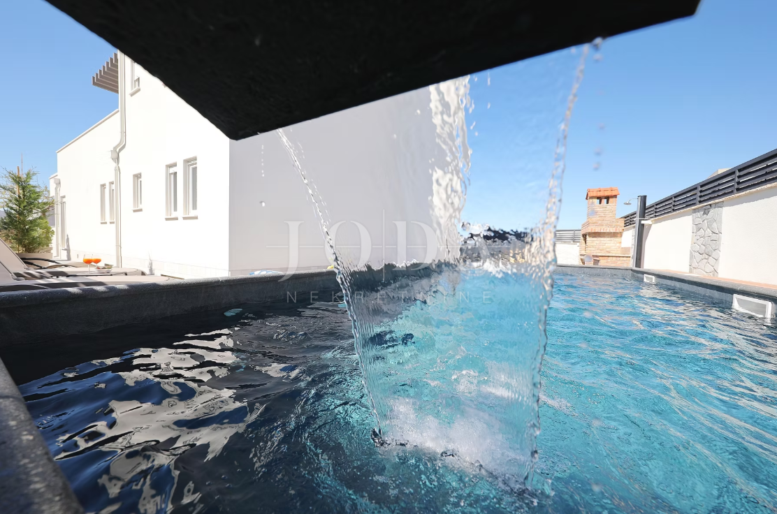 Casa Seline, Starigrad, 377m2