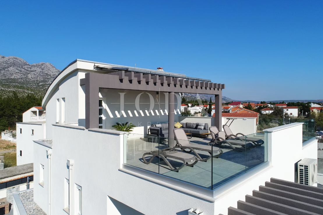 Casa Seline, Starigrad, 377m2