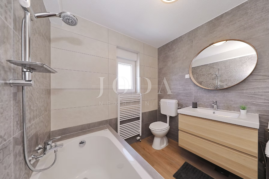 Casa Seline, Starigrad, 377m2