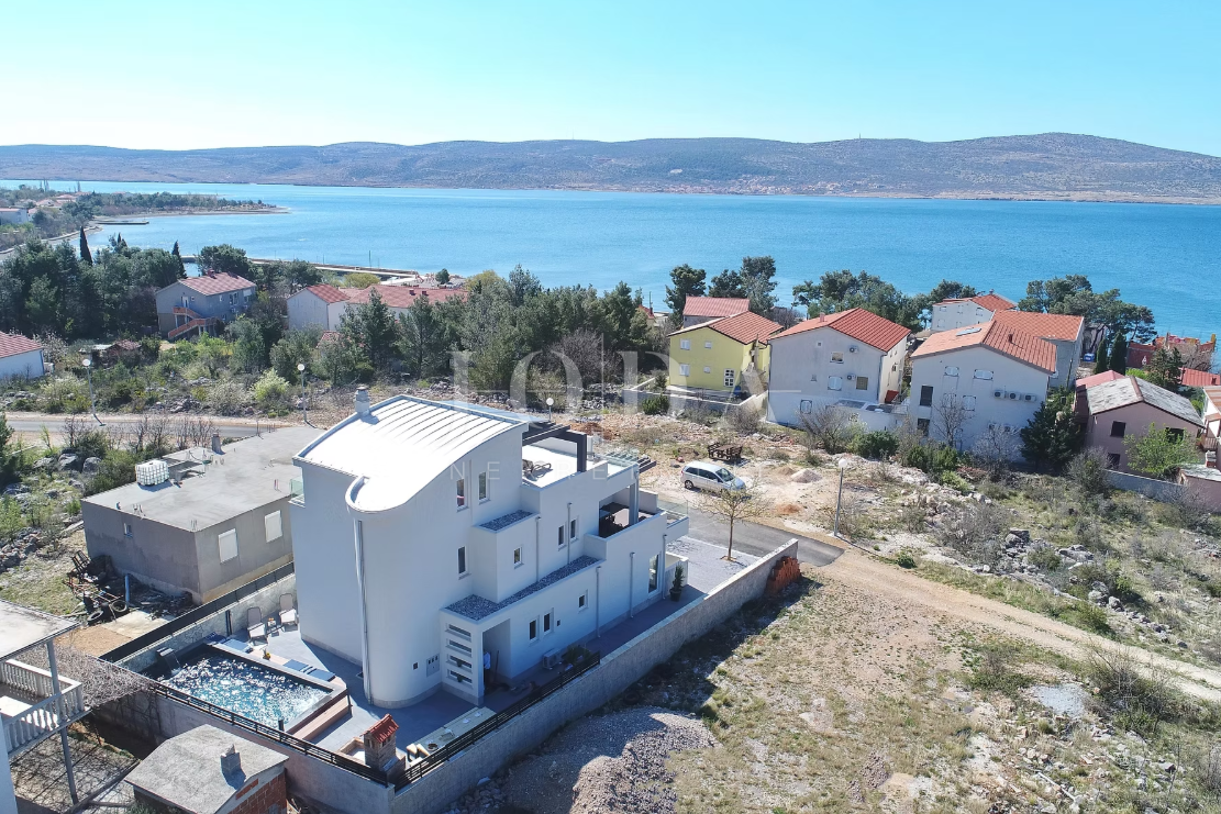 Casa Seline, Starigrad, 377m2