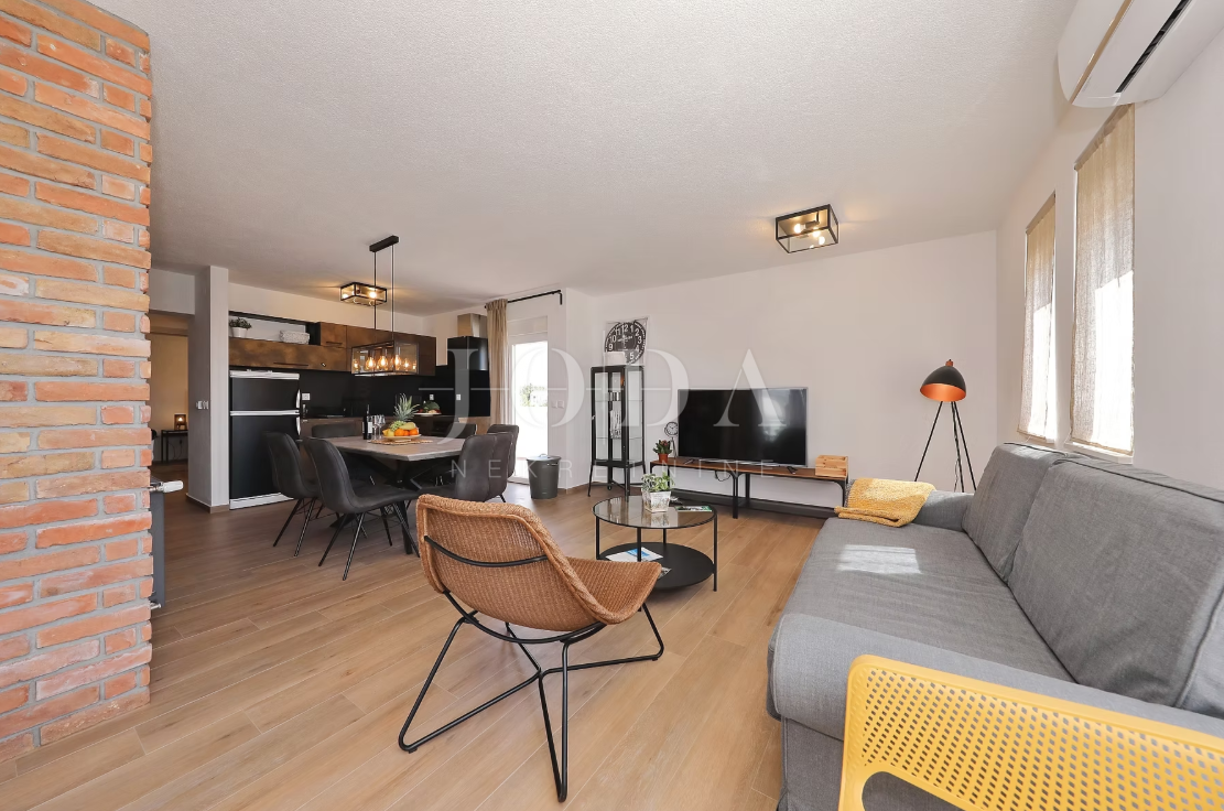 Casa Seline, Starigrad, 377m2