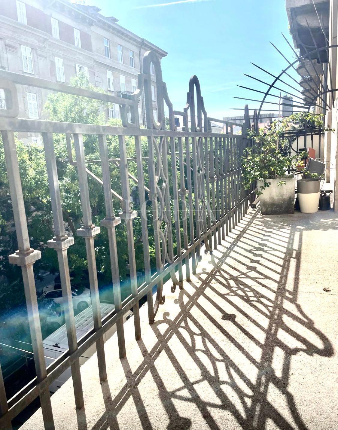 Allogio Stari Grad, Rijeka, 145m2