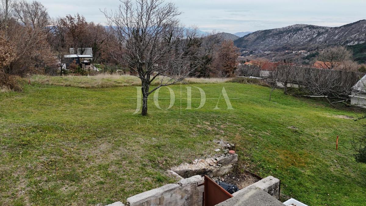 Bribir, terreno edificabile in una posizione ricercata