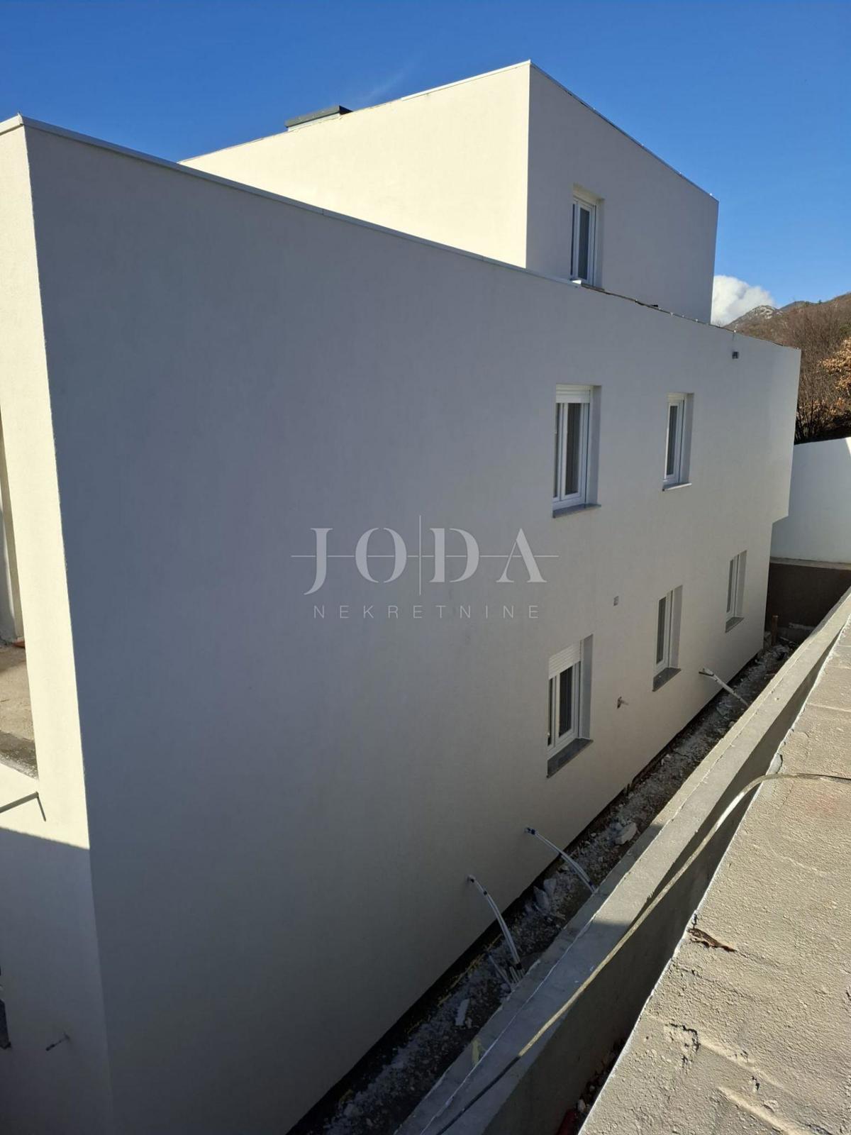 Allogio Hreljin, Bakar, 83m2