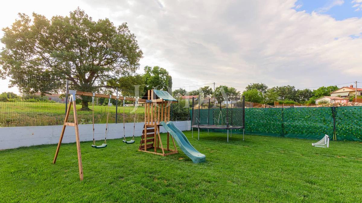 Casa Svetvinčenat, 243m2