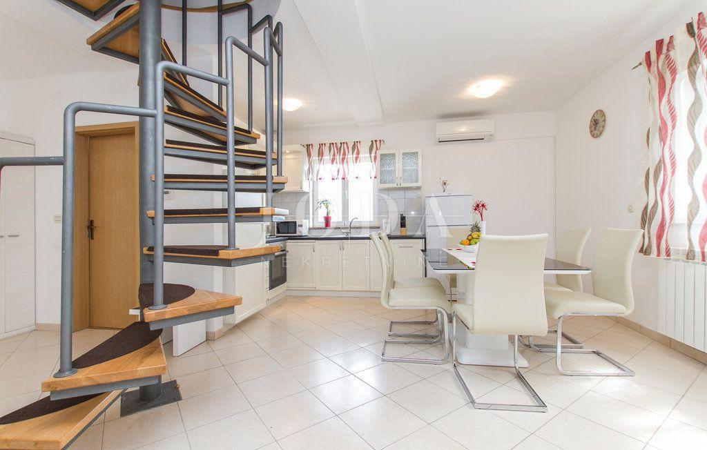 Casa Drenje, Raša, 199m2