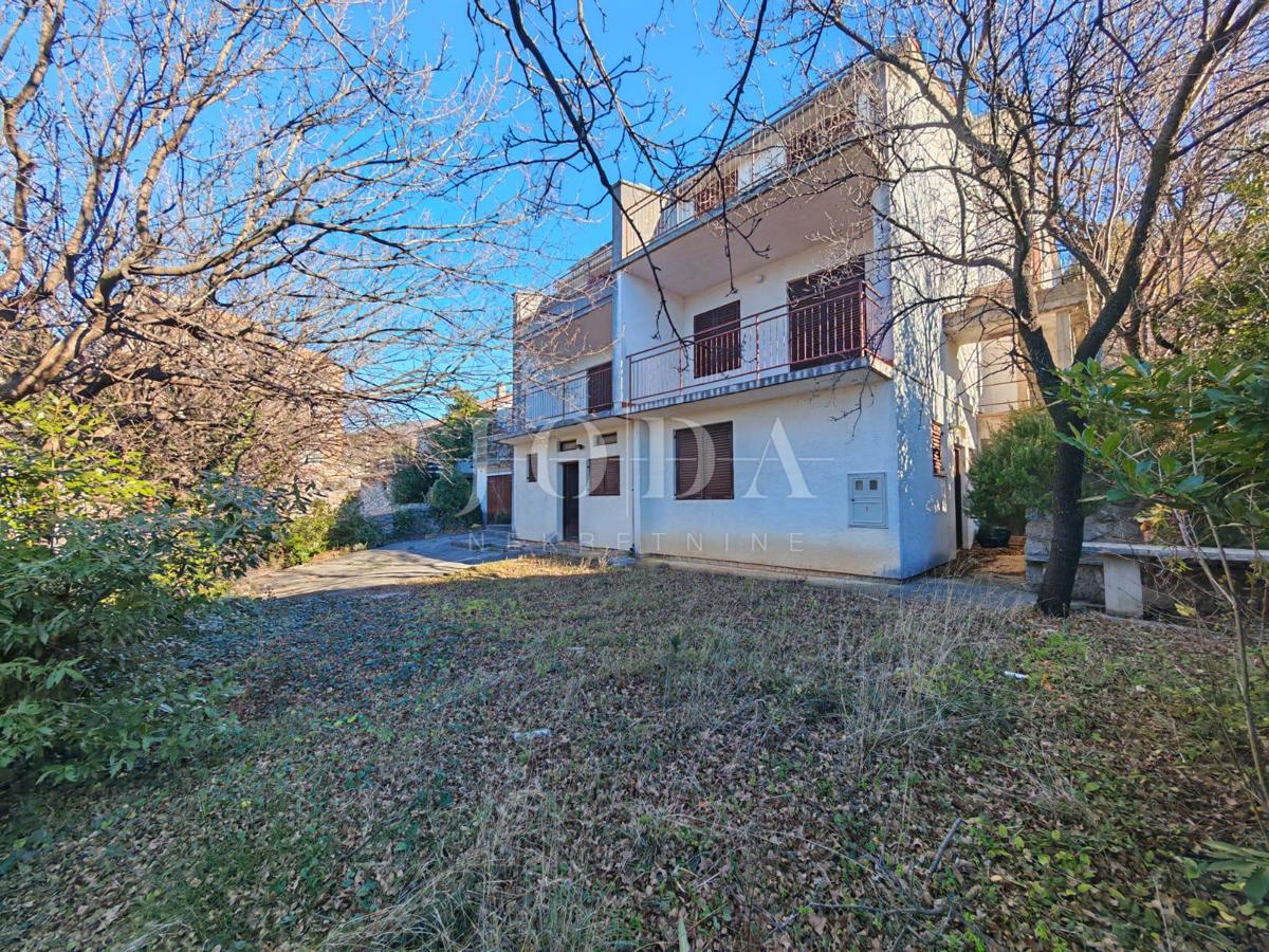 Casa a 100 metri dal mare con 6 unità abitative