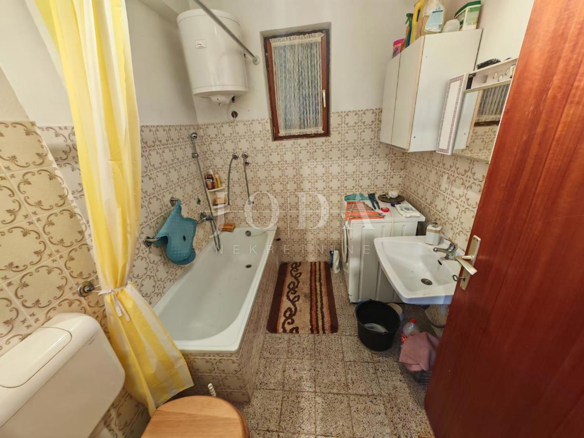 Casa a 100 metri dal mare con 6 unità abitative