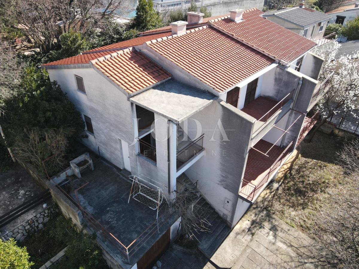 Casa a 100 metri dal mare con 6 unità abitative