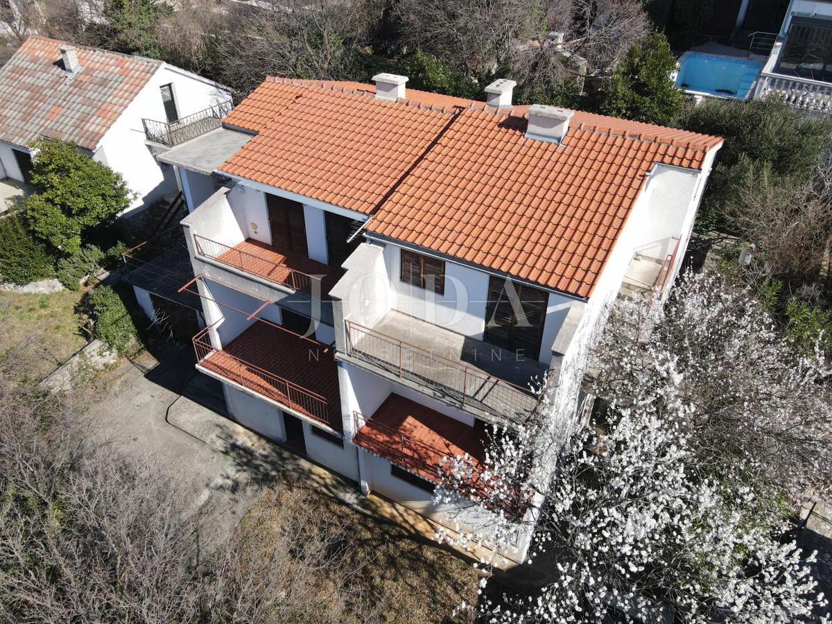 Casa a 100 metri dal mare con 6 unità abitative